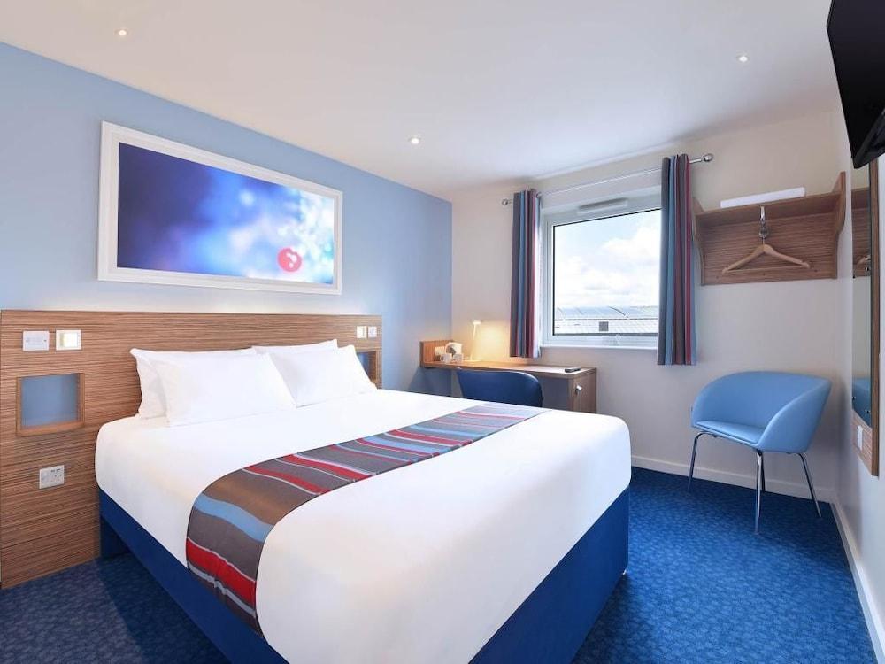Travelodge London Ealing Buitenkant foto