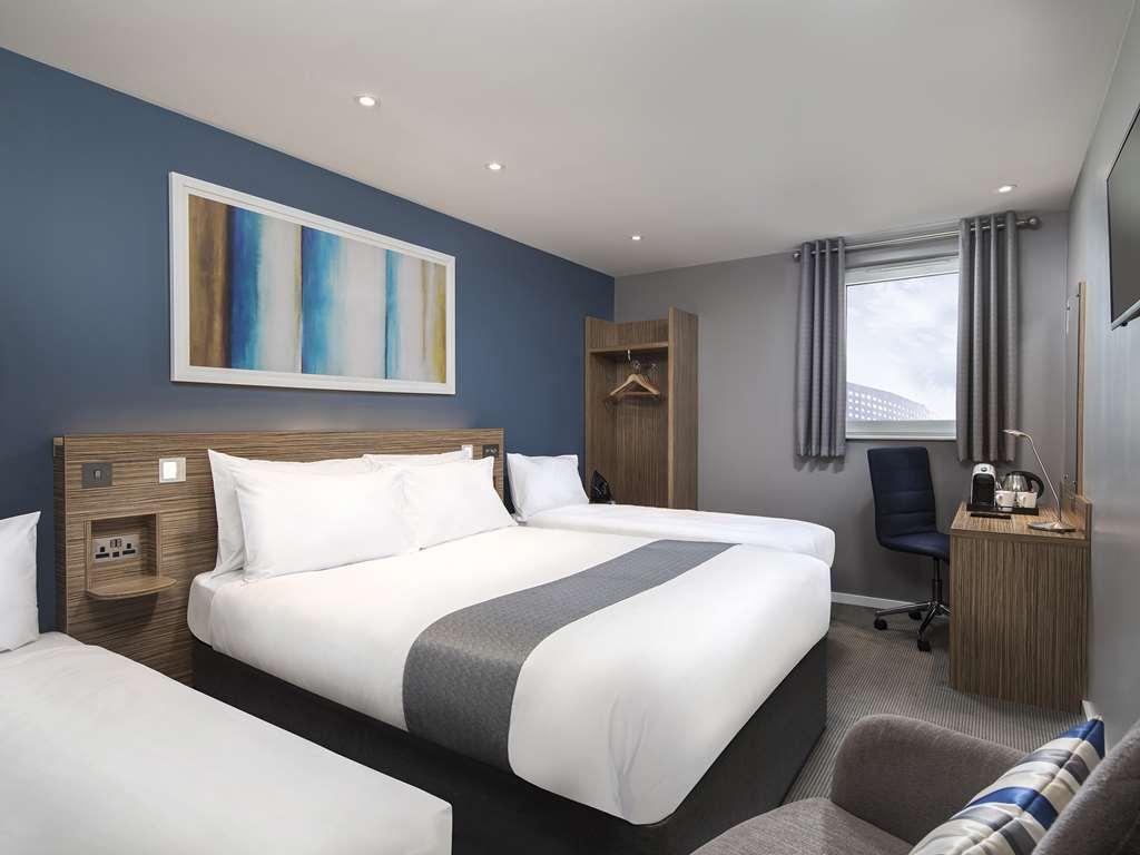 Travelodge London Ealing Kamer foto