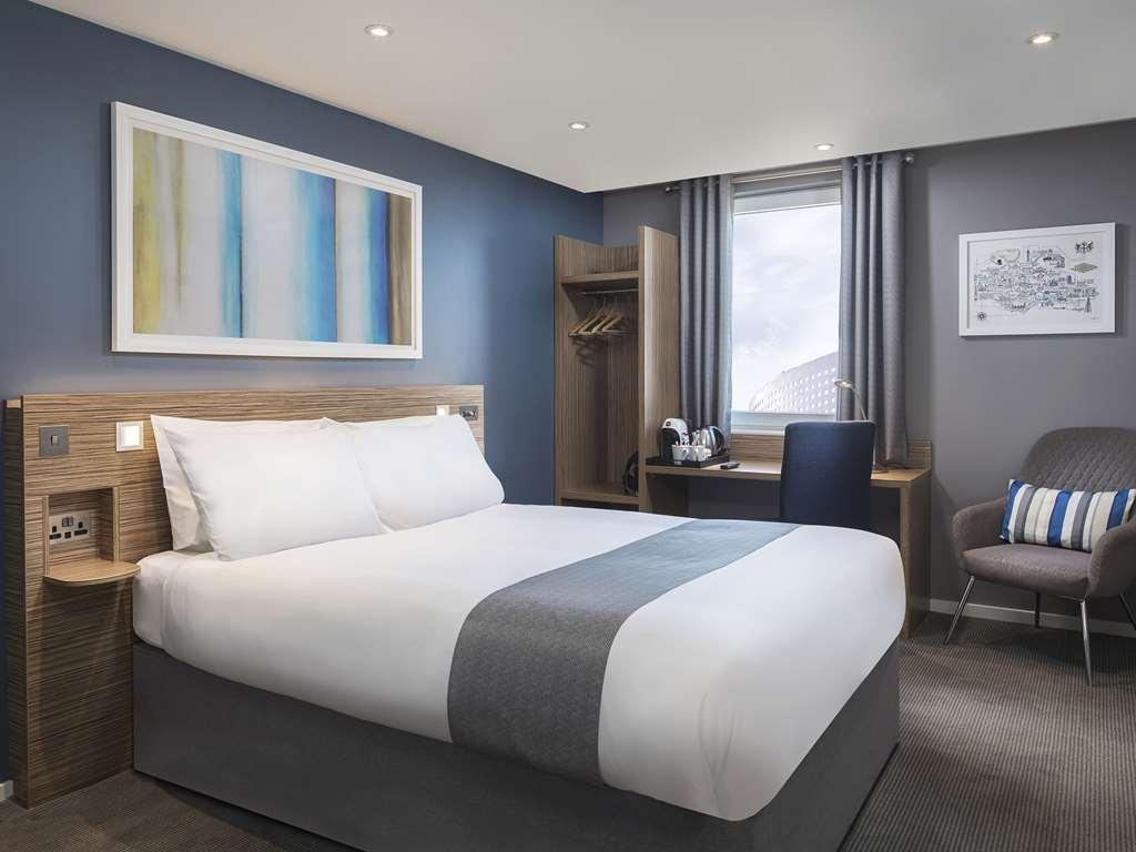 Travelodge London Ealing Kamer foto