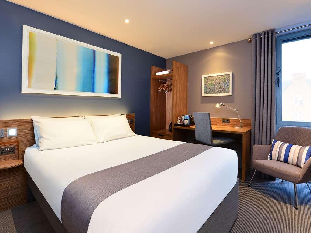 Travelodge London Ealing Kamer foto